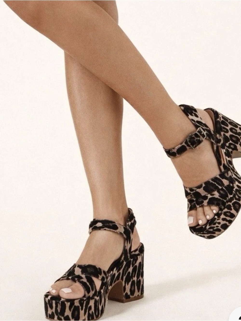 NWT Gianni Bini Women Leopard Print Platform Velvet Joize Sandal Size 8